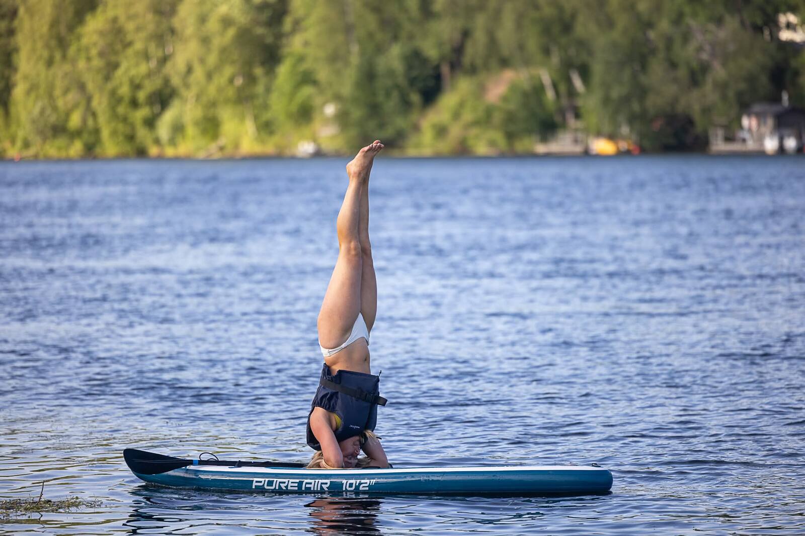 Handstående på SUP